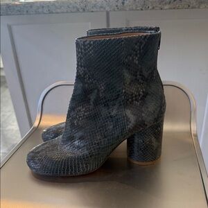 Maison Martin Margiela green  and Gray Snakeskin leather ankle Heeled Boots